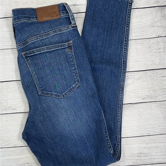 Madewell Denim - Women’s Madewell 10” Roadtripper jeans sz 26 (has couple flaws) selling cheap!